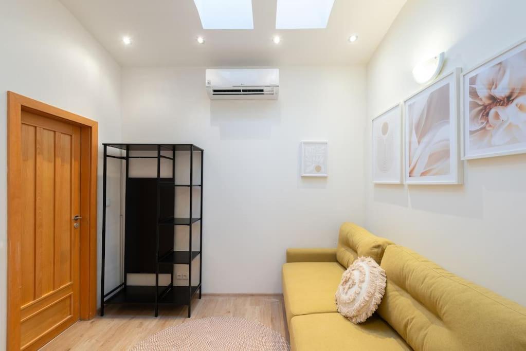 B.O.B. Klimentska Apartment Prague Exterior photo